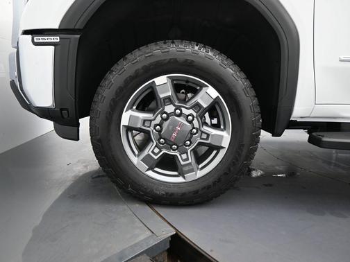 2026 GMC Sierra 3500 SLE