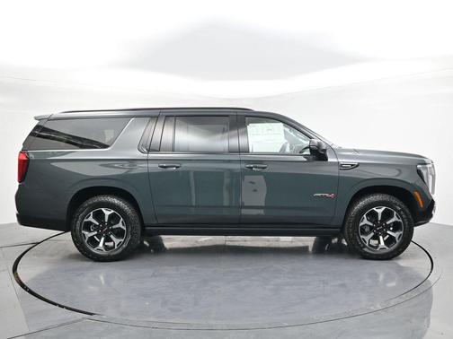 2026 GMC Yukon XL 4WD AT4