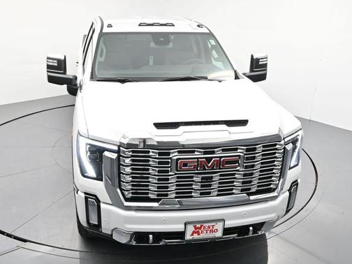 2026 GMC Sierra 3500 Denali