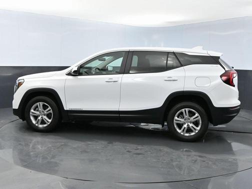 Summit White 2024 GMC Terrain SLE