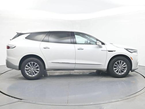 2024 Buick Enclave Essence AWD