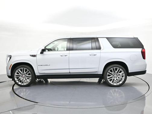 Glacier White Tricoat 2026 GMC Yukon XL Denali
