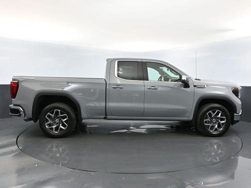2025 GMC Sierra 1500 SLE