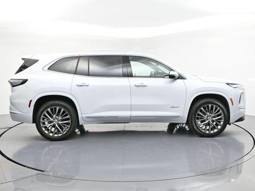 Iridescent White Tricoat 2026 Buick Enclave Avenir FWD