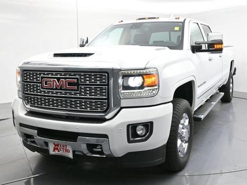 Summit White 2019 GMC Sierra 3500 Denali
