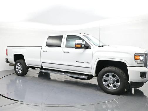 Summit White 2019 GMC Sierra 3500 Denali