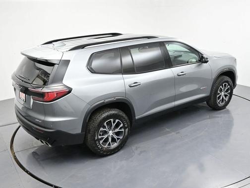 2026 GMC Acadia AWD AT4