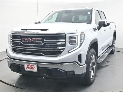 Glacier White Tricoat 2026 GMC Sierra 1500 SLT