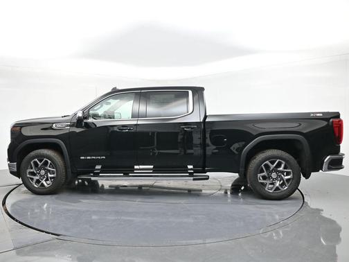 2025 GMC Sierra 1500 SLE