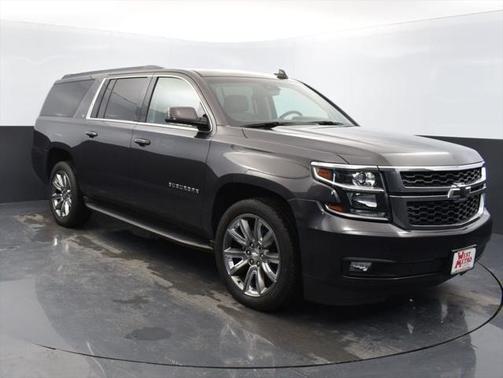 Tungsten Metallic 2017 Chevrolet Suburban LT