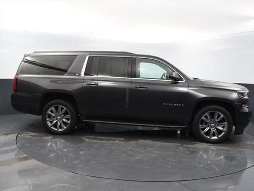 Tungsten Metallic 2017 Chevrolet Suburban LT