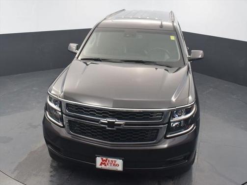 Tungsten Metallic 2017 Chevrolet Suburban LT
