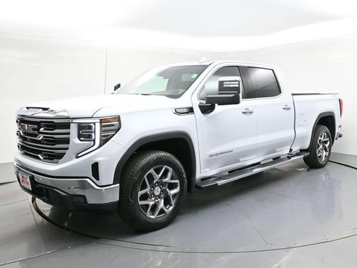 Glacier White Tricoat 2026 GMC Sierra 1500 SLT