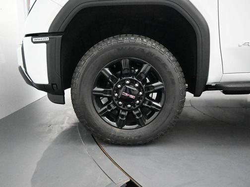 Summit White 2026 GMC Sierra 3500 AT4