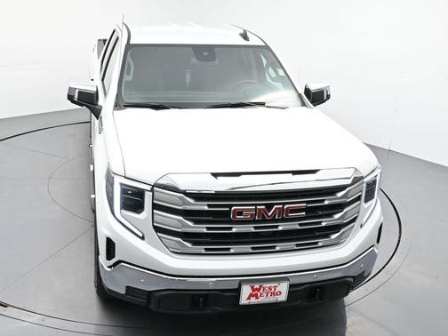 Summit White 2026 GMC Sierra 1500 SLE