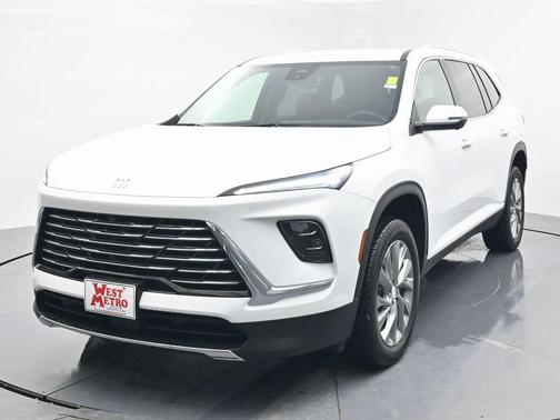 2025 Buick Enclave Preferred FWD