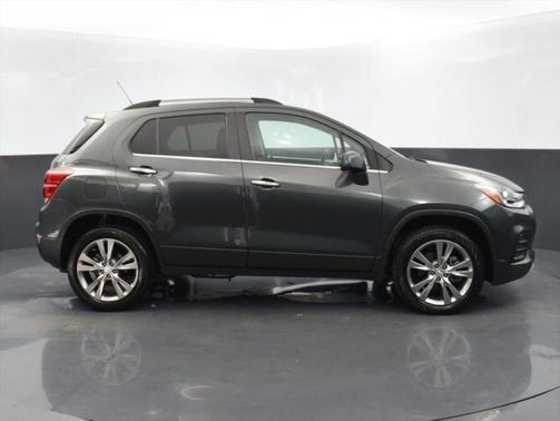 Nightfall Gray Metallic 2019 Chevrolet Trax LT