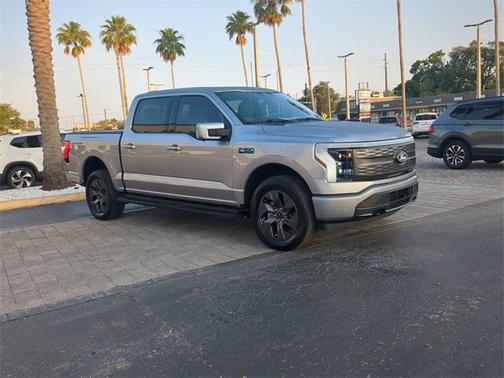 2024 Ford F-150 Lightning LARIAT