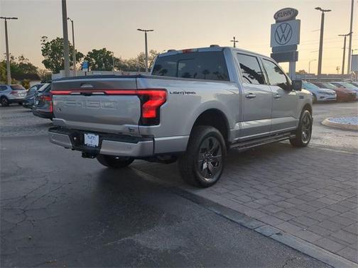 2024 Ford F-150 Lightning LARIAT