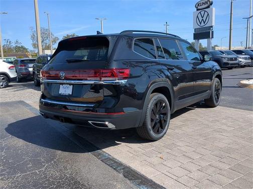 2025 Volkswagen Atlas 2.0T SE w/Technology