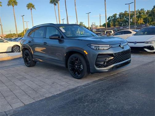 2025 Volkswagen Tiguan 2.0T SE R-Line Black