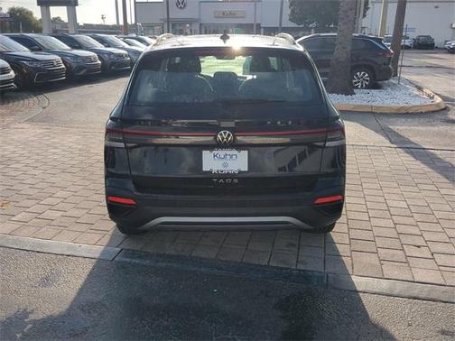Deep Black 2025 Volkswagen Taos 1.5T S