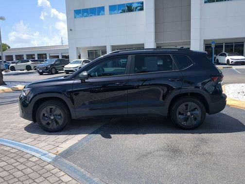 Deep Black Pearl 2025 Volkswagen Taos 1.5T S
