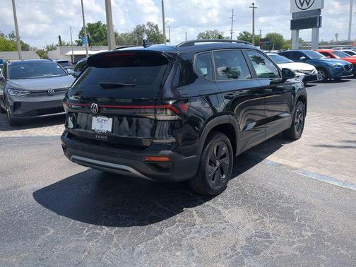 Deep Black Pearl 2025 Volkswagen Taos 1.5T S