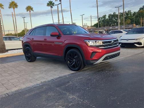 2022 Volkswagen Atlas Cross Sport 2.0T SE w/Technology