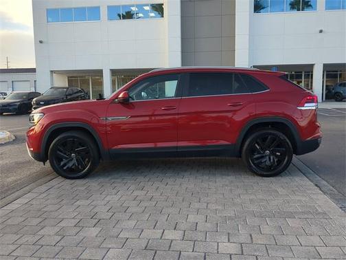 2022 Volkswagen Atlas Cross Sport 2.0T SE w/Technology