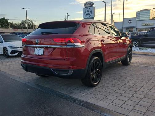 2022 Volkswagen Atlas Cross Sport 2.0T SE w/Technology