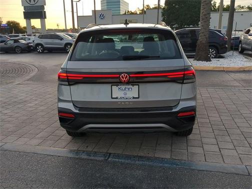 2025 Volkswagen Taos 1.5T S