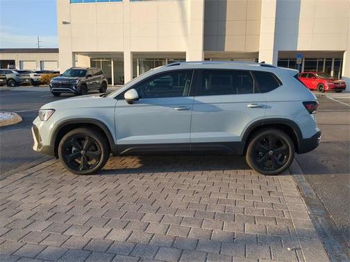 2025 Volkswagen Taos 1.5T SEL