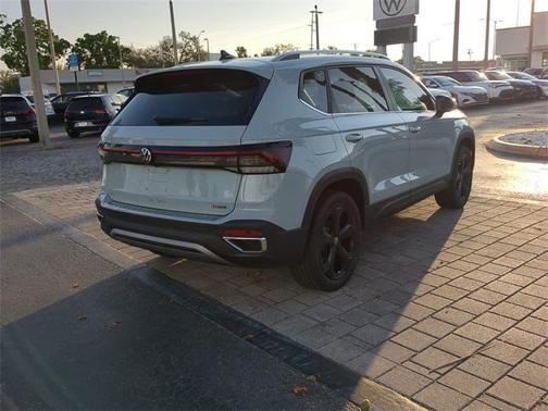 2025 Volkswagen Taos 1.5T SEL