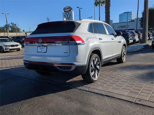 2026 Volkswagen Atlas Cross Sport 2.0T SEL