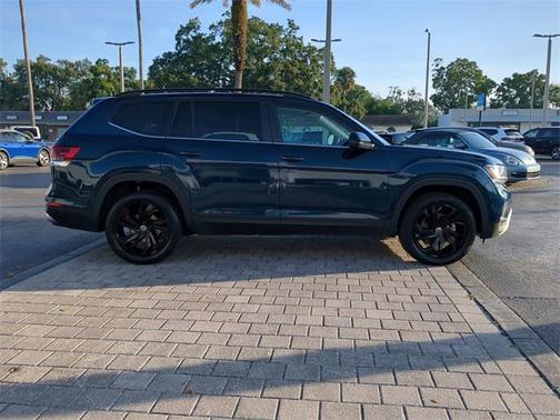 2022 Volkswagen Atlas 3.6L SE w/Technology