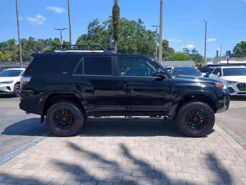 Midnight Black Metallic 2019 Toyota 4Runner SR5