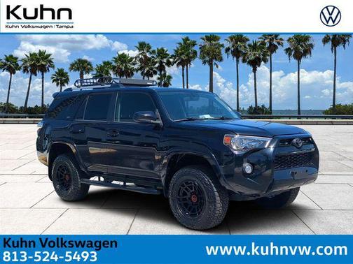 Midnight Black Metallic 2019 Toyota 4Runner SR5