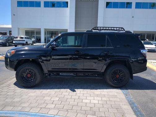 Midnight Black Metallic 2019 Toyota 4Runner SR5