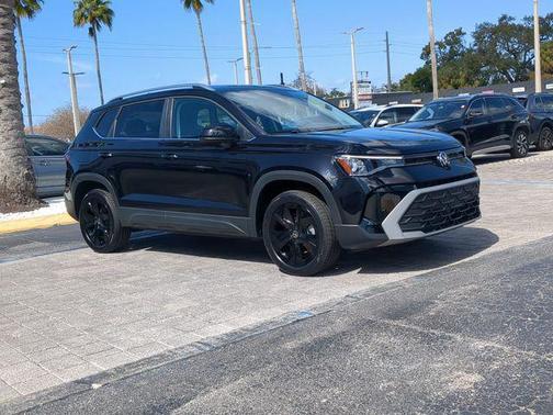 2025 Volkswagen Taos 1.5T SE