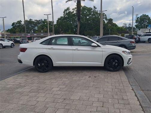 2025 Volkswagen Jetta 1.5T SE
