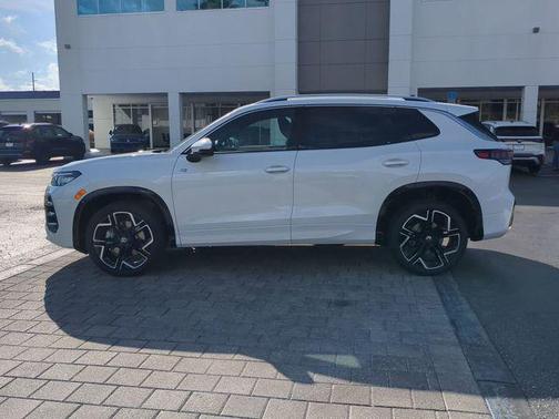 opal white pearl 2026 Volkswagen Tiguan 2.0T SEL R-Line 4MOTION