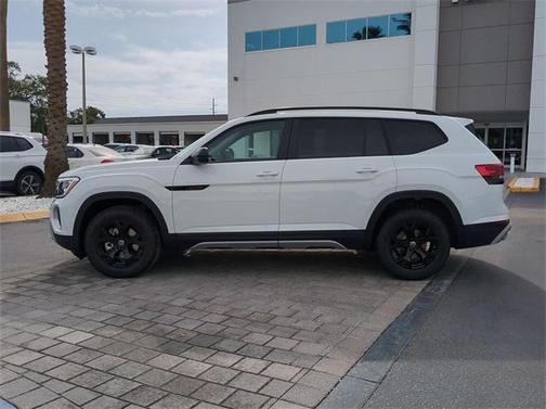 2025 Volkswagen Atlas 2.0T Peak Edition