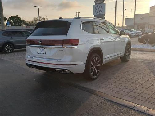 2025 Volkswagen Atlas 2.0T SEL Premium R-Line 4MOTION