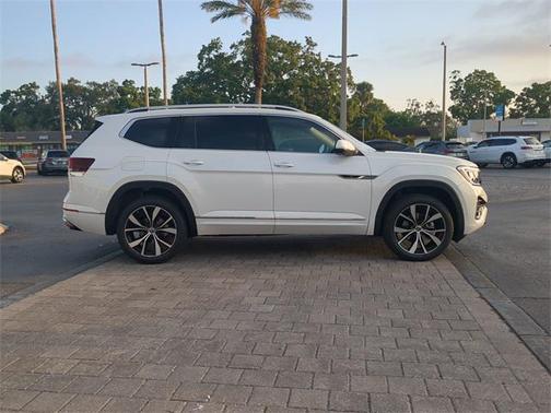 2025 Volkswagen Atlas 2.0T SEL Premium R-Line 4MOTION