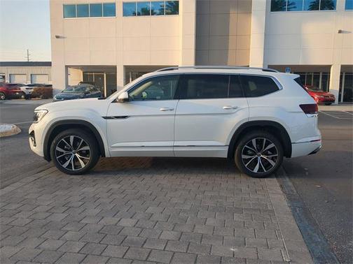 2025 Volkswagen Atlas 2.0T SEL Premium R-Line 4MOTION