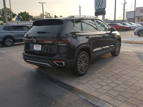 2025 Volkswagen Taos 1.5T SE