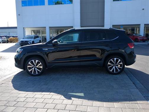 2022 Volkswagen Taos 1.5T SE