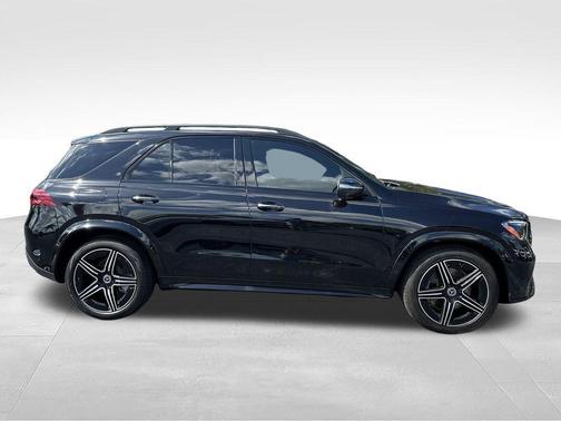 Obsidian Black Metallic 2025 Mercedes-Benz GLE 450 4MATIC
