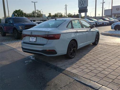 2025 Volkswagen Jetta 1.5T SE